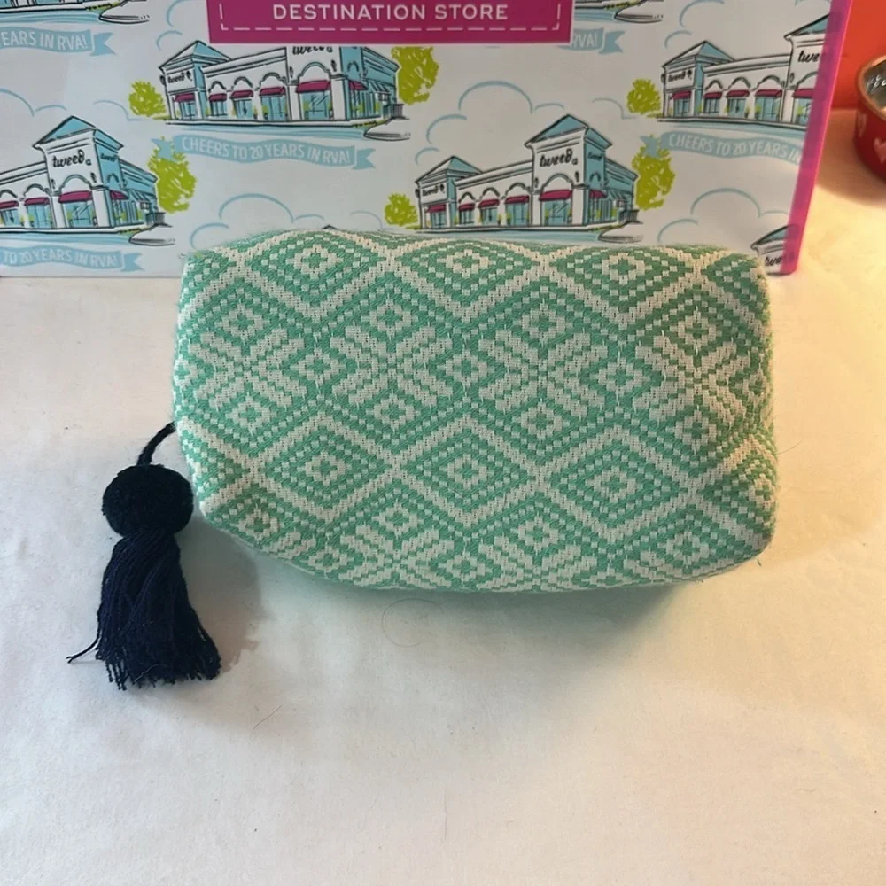Mud pie cloth make up case 9” x 5”